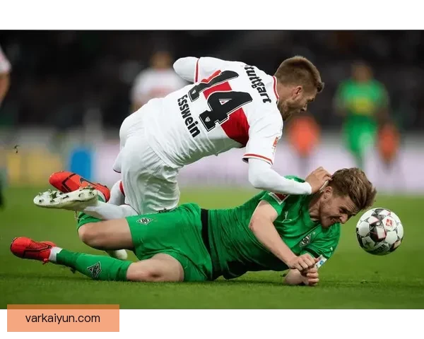 范戴克出自凯尔特人青训体系，职业生涯起步于苏超劲旅